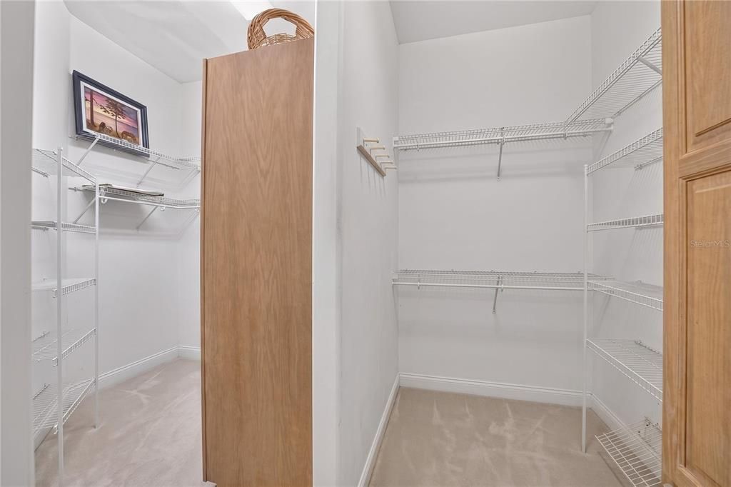 En Venta: $965,000 (3 camas, 3 baños, 3055 Pies cuadrados)