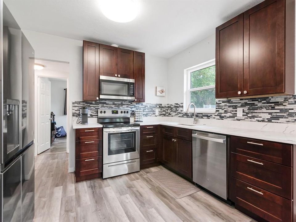 En Venta: $489,900 (3 camas, 2 baños, 1404 Pies cuadrados)