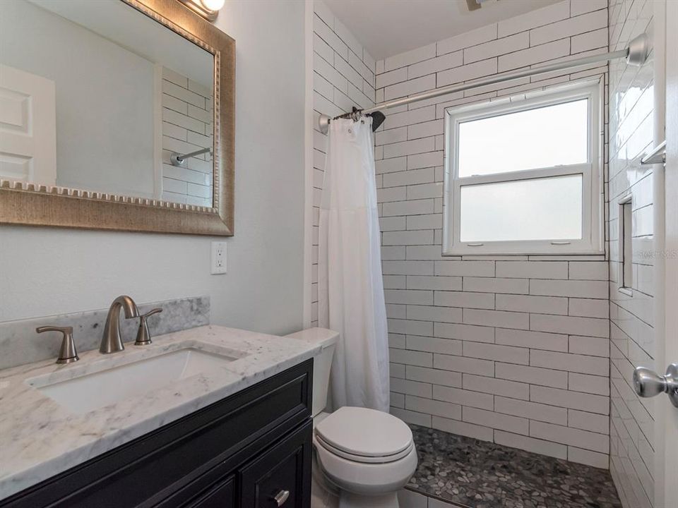 En Venta: $489,900 (3 camas, 2 baños, 1404 Pies cuadrados)