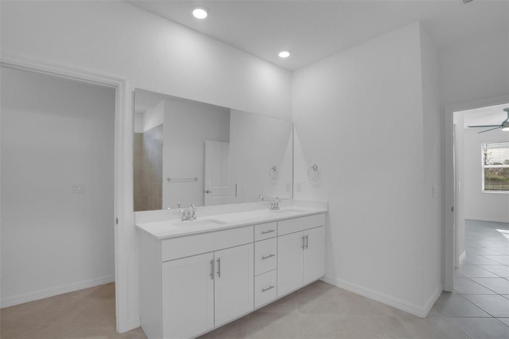 В аренду: $3,850 (3 спален, 3 ванн, 2214 Квадратных фут)
