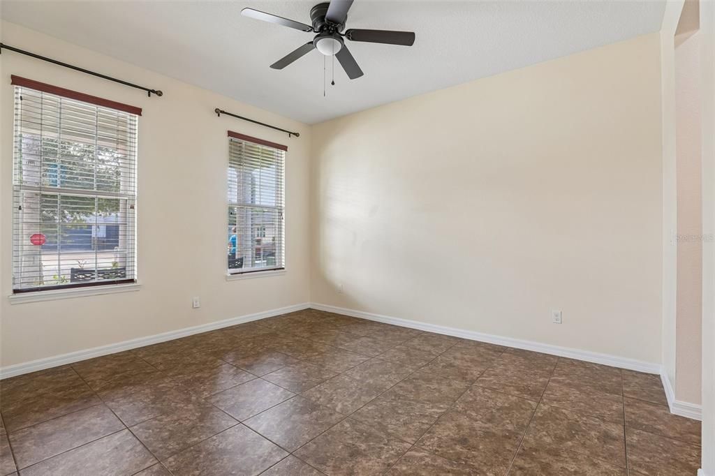 En Renta: $4,490 (5 camas, 4 baños, 3400 Pies cuadrados)