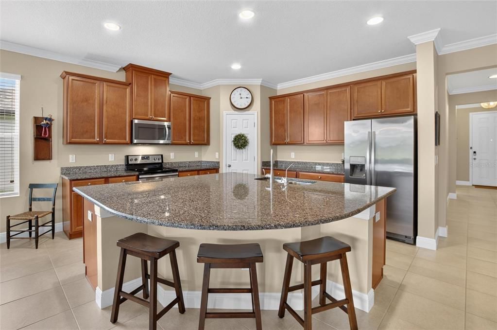 На продажу: $435,000 (4 спален, 3 ванн, 2213 Квадратных фут)