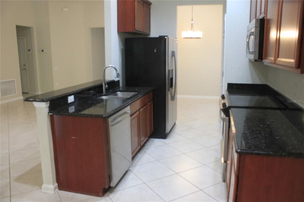 En Renta: $2,795 (3 camas, 2 baños, 1868 Pies cuadrados)