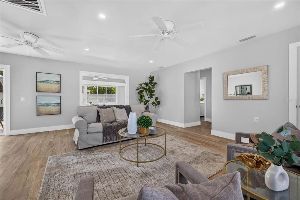 Active With Contract: $535,000 (3 beds, 2 baths, 1501 Square Feet)