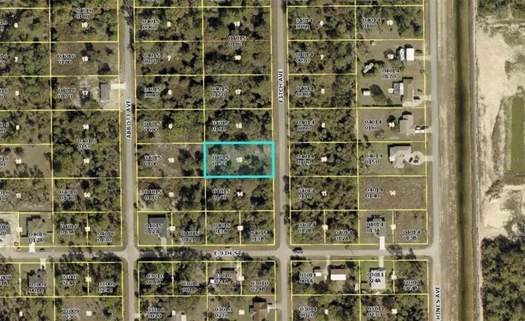 На продажу: $32,000 (0.50 acres)