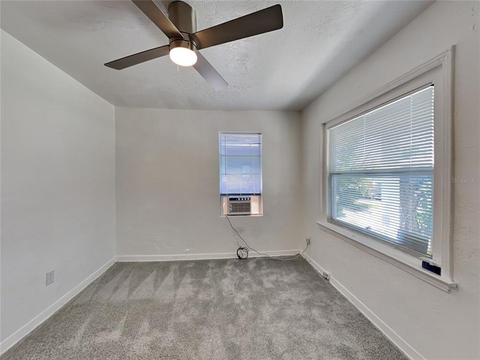 For Rent: $1,000 (1 beds, 1 baths, 490 Square Feet)