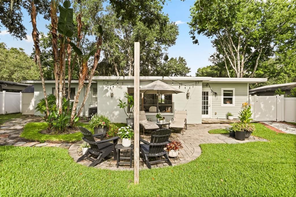 En Venta: $775,000 (4 camas, 2 baños, 1899 Pies cuadrados)