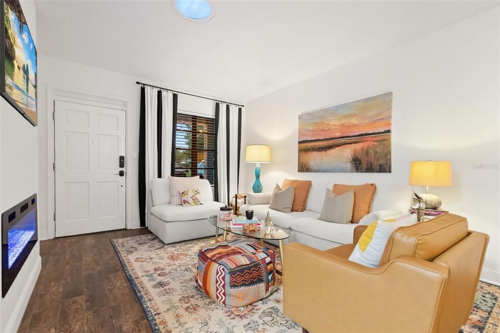 En Venta: $775,000 (4 camas, 2 baños, 1899 Pies cuadrados)