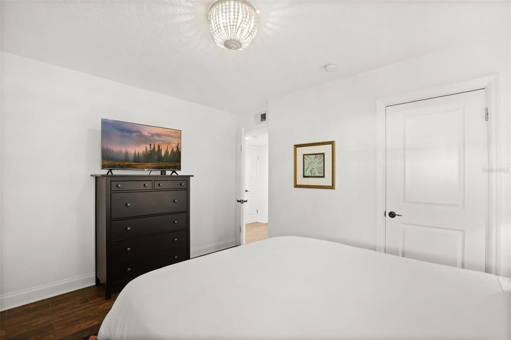 En Venta: $775,000 (4 camas, 2 baños, 1899 Pies cuadrados)