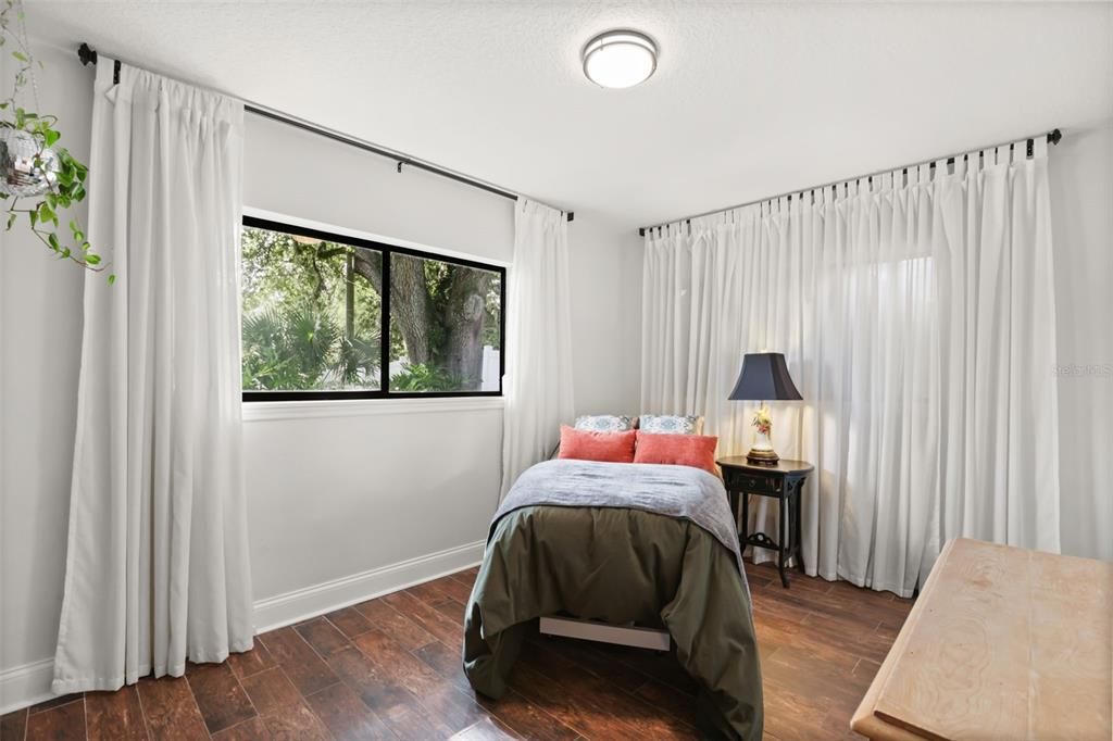 En Venta: $775,000 (4 camas, 2 baños, 1899 Pies cuadrados)