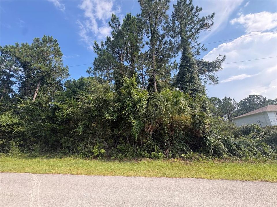 На продажу: $59,900 (0.23 acres)