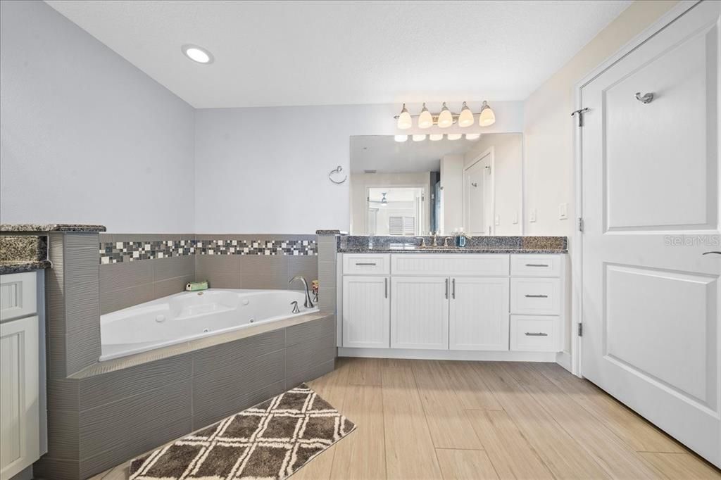 For Rent: $7,000 (3 beds, 3 baths, 2472 Square Feet)
