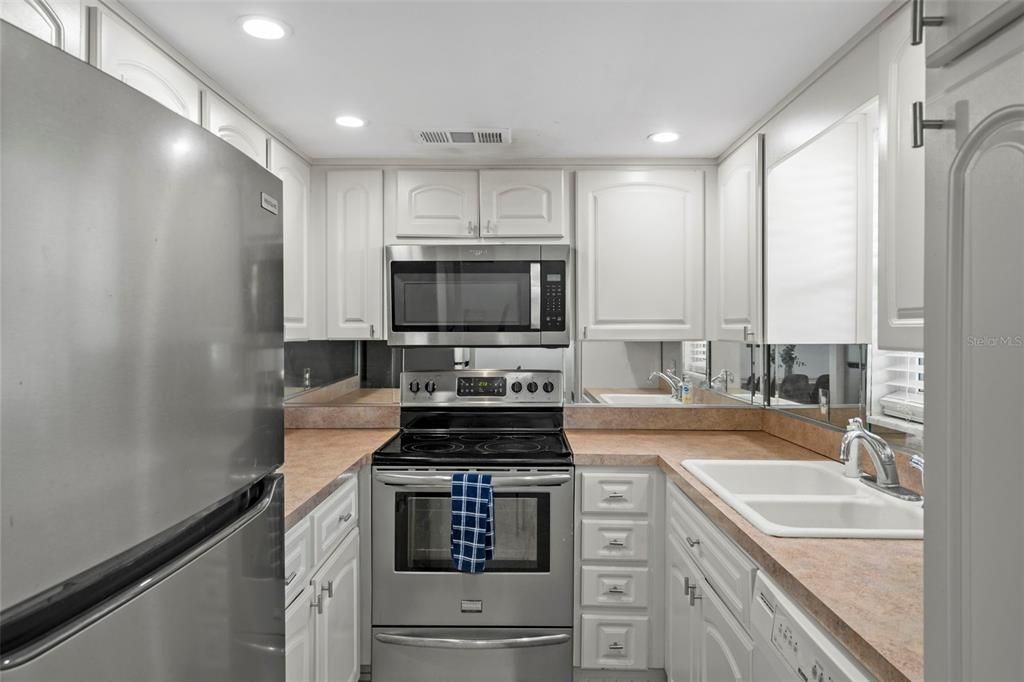 En Venta: $89,000 (1 camas, 1 baños, 816 Pies cuadrados)