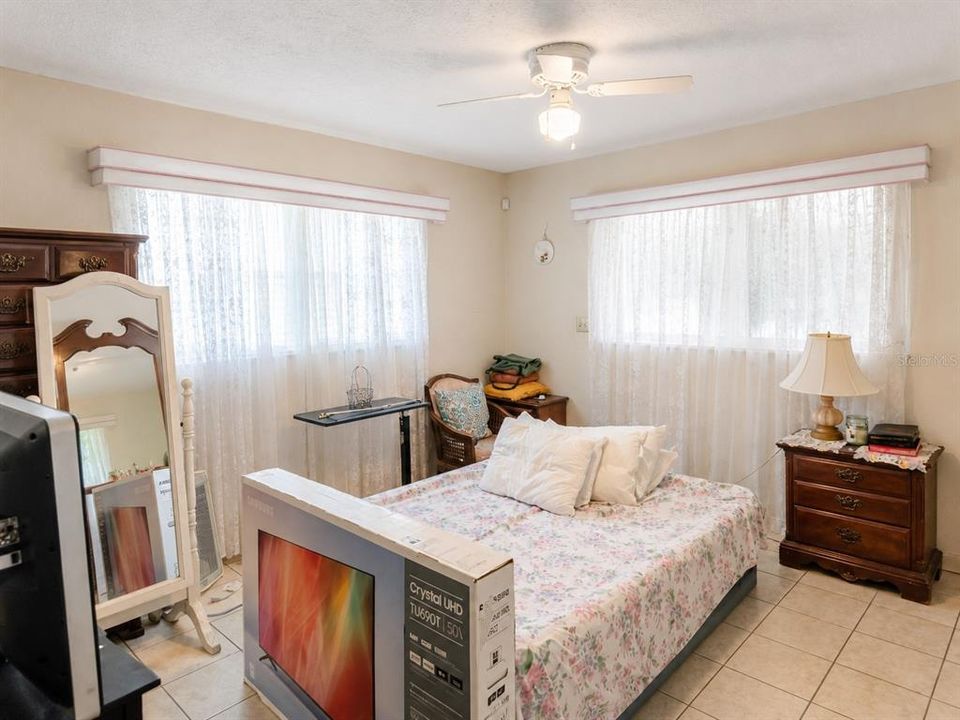 На продажу: $438,000 (3 спален, 2 ванн, 1752 Квадратных фут)