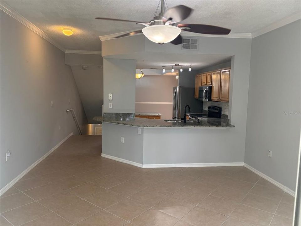 For Rent: $2,500 (3 beds, 2 baths, 1615 Square Feet)