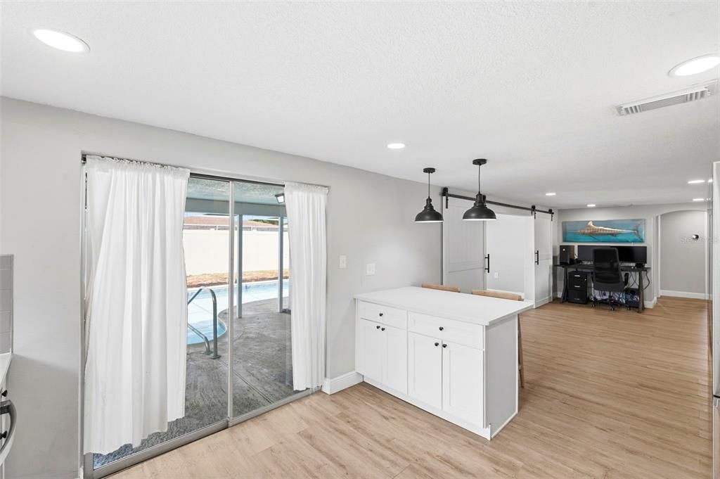 For Sale: $319,000 (3 beds, 2 baths, 1365 Square Feet)