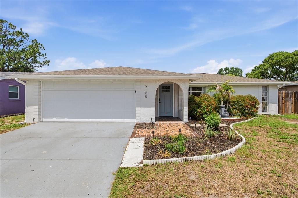 For Sale: $319,000 (3 beds, 2 baths, 1365 Square Feet)