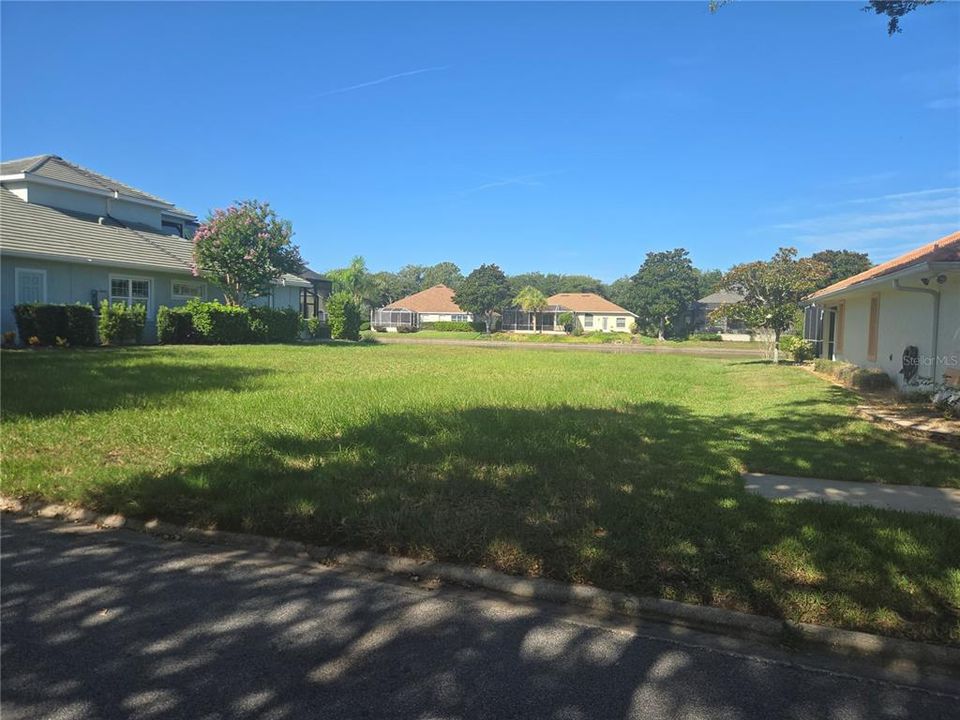 待售: $199,900 (0.18 acres)