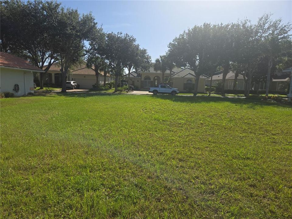 待售: $199,900 (0.18 acres)