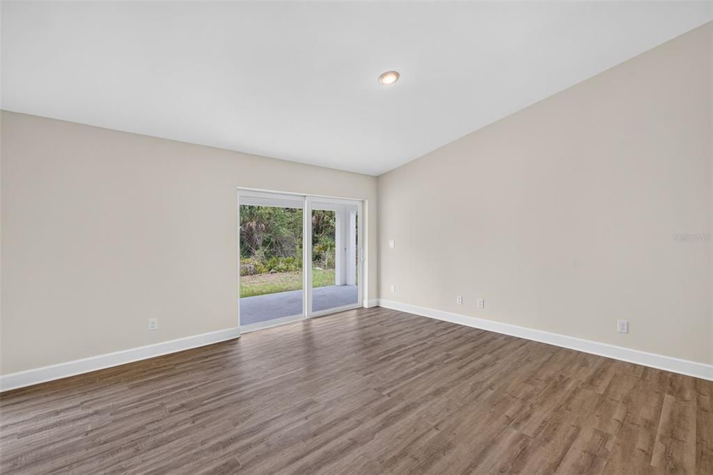 En Venta: $329,900 (3 camas, 3 baños, 1818 Pies cuadrados)