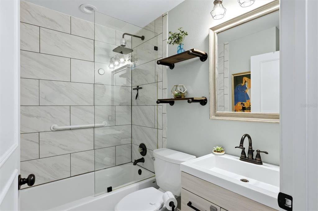 For Sale: $425,000 (3 beds, 2 baths, 1376 Square Feet)