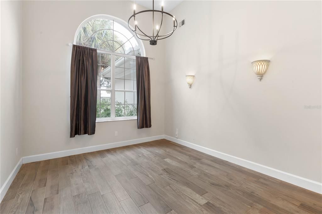 Active With Contract: $899,000 (3 beds, 3 baths, 2986 Square Feet)
