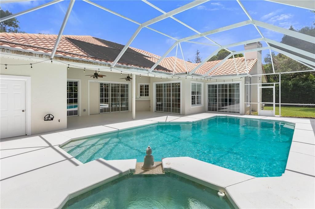 Active With Contract: $899,000 (3 beds, 3 baths, 2986 Square Feet)