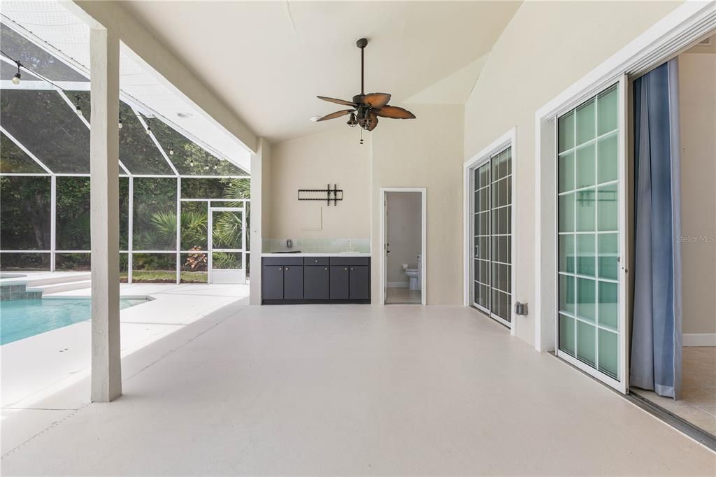 Active With Contract: $899,000 (3 beds, 3 baths, 2986 Square Feet)