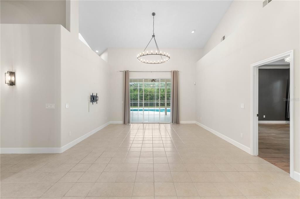 Active With Contract: $899,000 (3 beds, 3 baths, 2986 Square Feet)