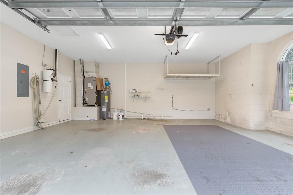 Active With Contract: $899,000 (3 beds, 3 baths, 2986 Square Feet)