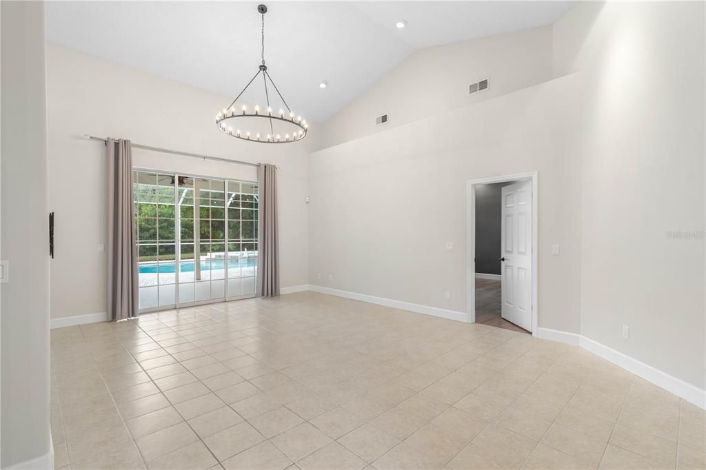 Active With Contract: $899,000 (3 beds, 3 baths, 2986 Square Feet)
