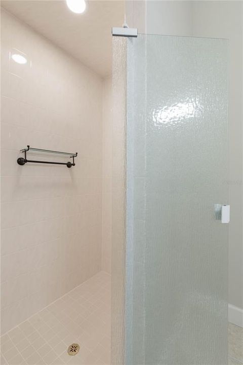 Active With Contract: $899,000 (3 beds, 3 baths, 2986 Square Feet)