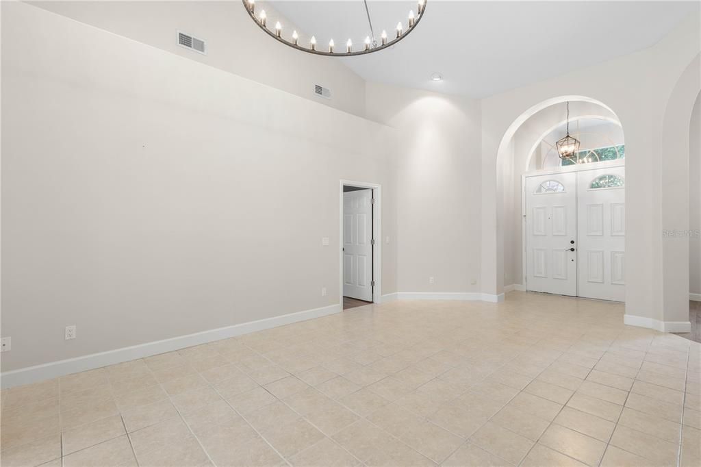 Active With Contract: $899,000 (3 beds, 3 baths, 2986 Square Feet)