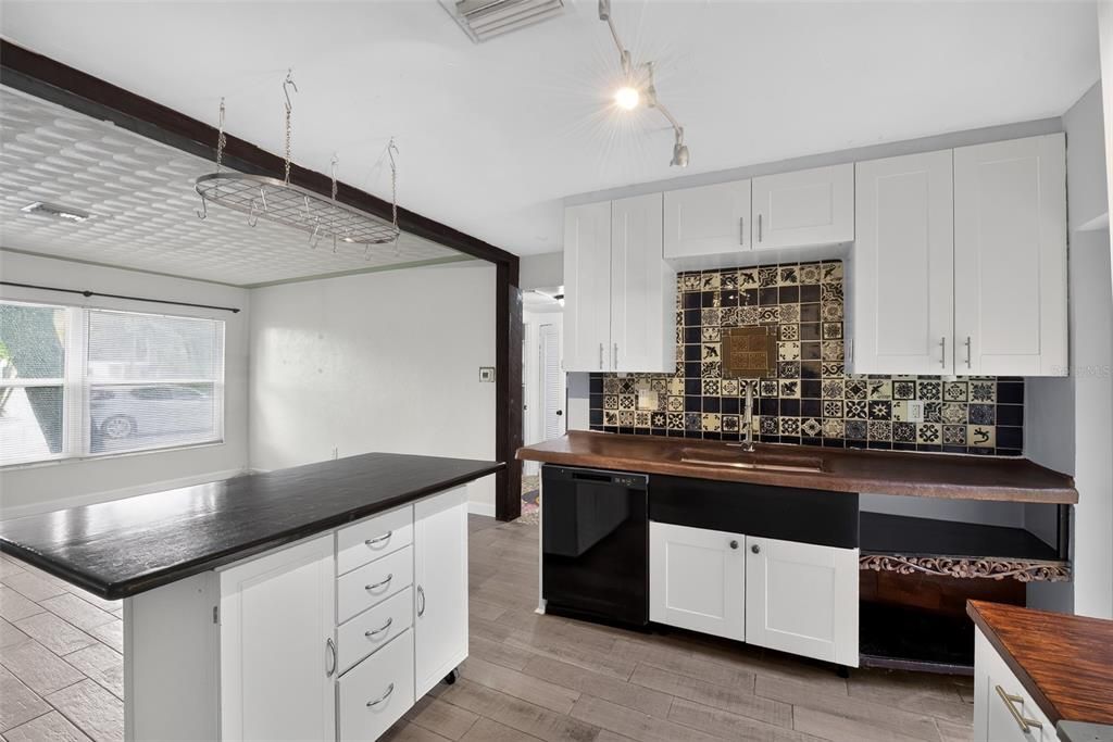 В аренду: $2,995 (3 спален, 2 ванн, 1352 Квадратных фут)