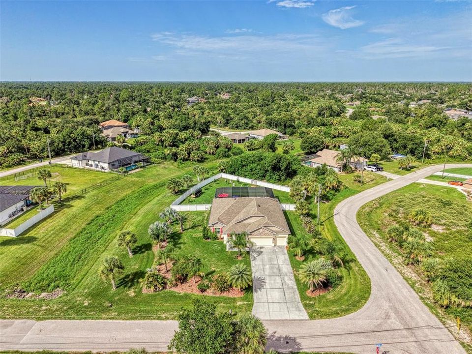 For Sale: $699,900 (4 beds, 3 baths, 2431 Square Feet)