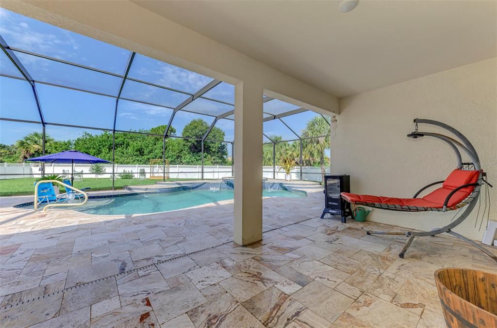 For Sale: $699,900 (4 beds, 3 baths, 2431 Square Feet)
