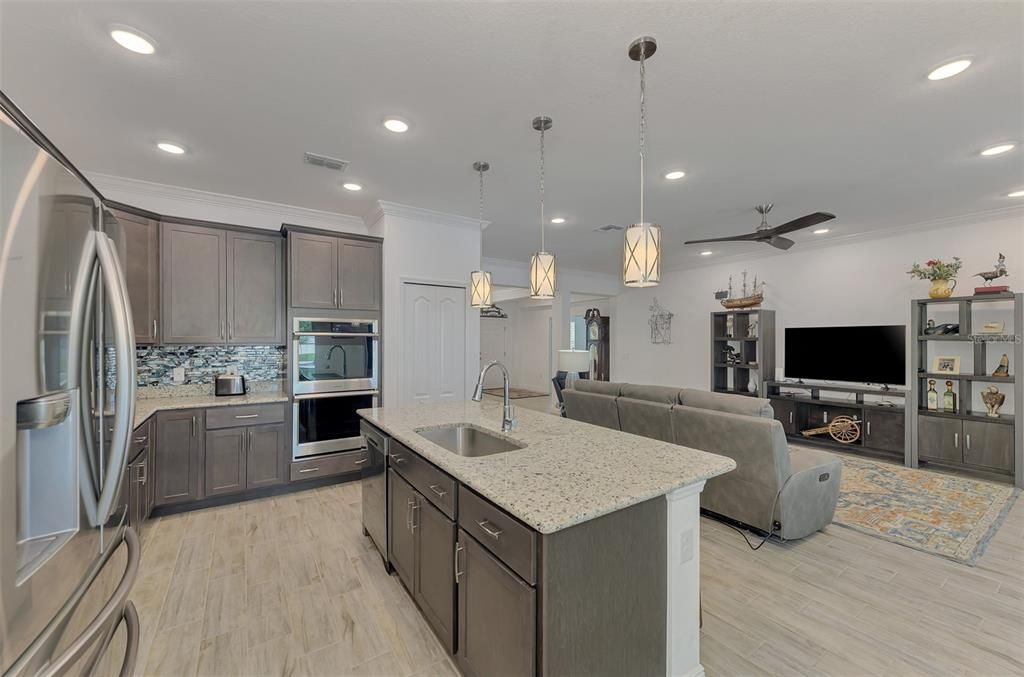 For Sale: $699,900 (4 beds, 3 baths, 2431 Square Feet)