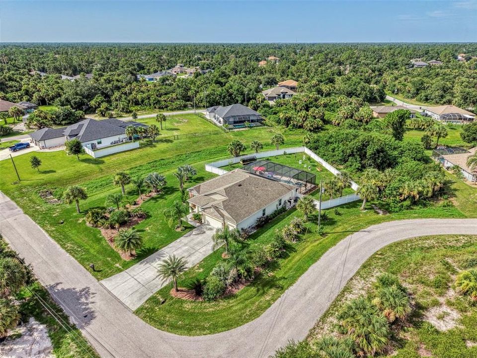 For Sale: $699,900 (4 beds, 3 baths, 2431 Square Feet)