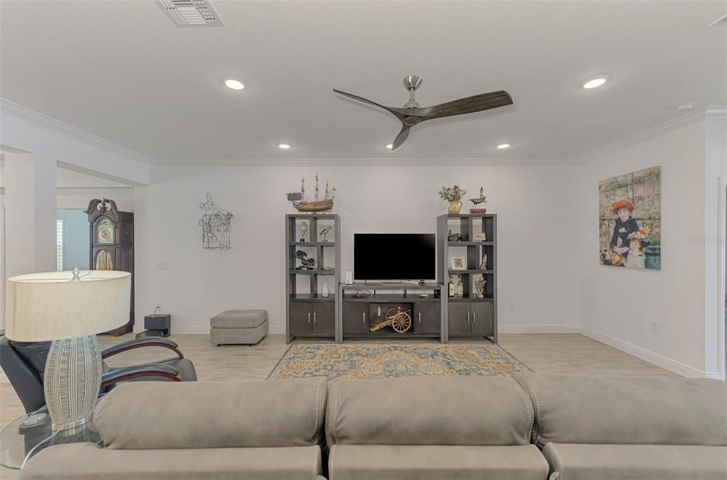 For Sale: $699,900 (4 beds, 3 baths, 2431 Square Feet)