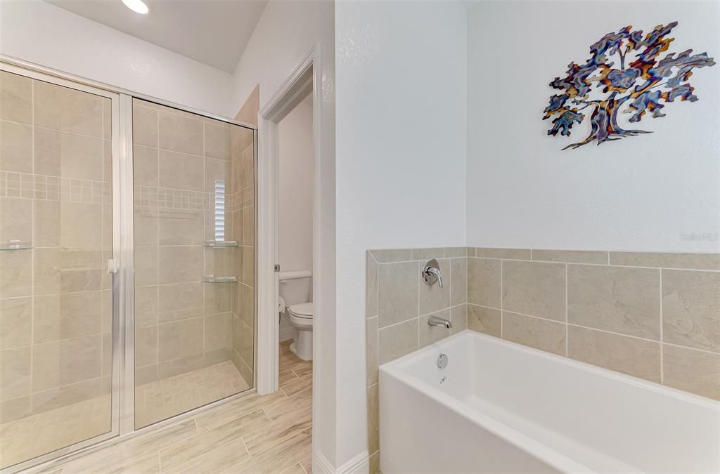 For Sale: $699,900 (4 beds, 3 baths, 2431 Square Feet)