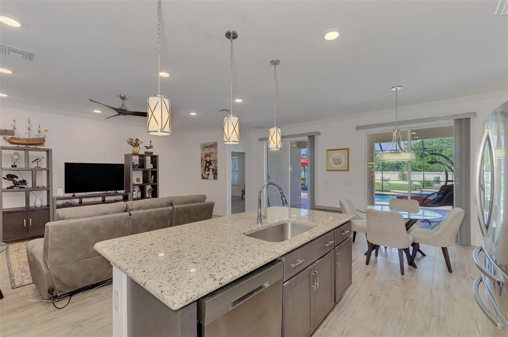 For Sale: $699,900 (4 beds, 3 baths, 2431 Square Feet)