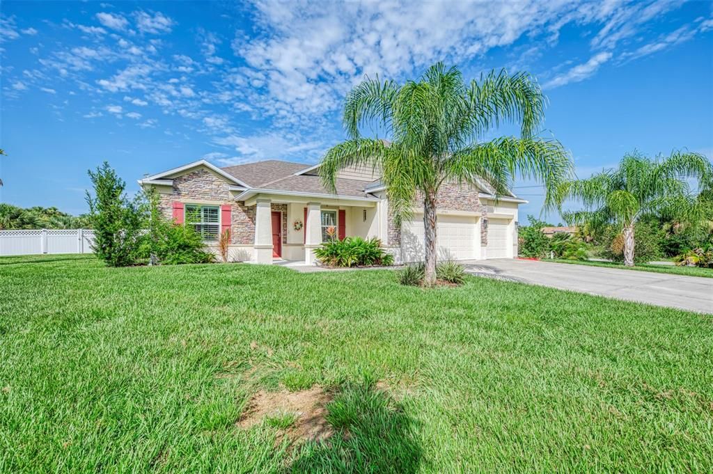 For Sale: $699,900 (4 beds, 3 baths, 2431 Square Feet)