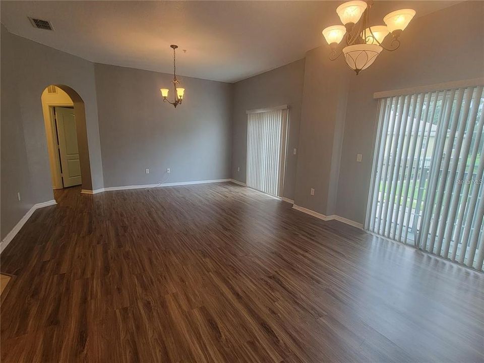 For Rent: $1,900 (2 beds, 2 baths, 1216 Square Feet)