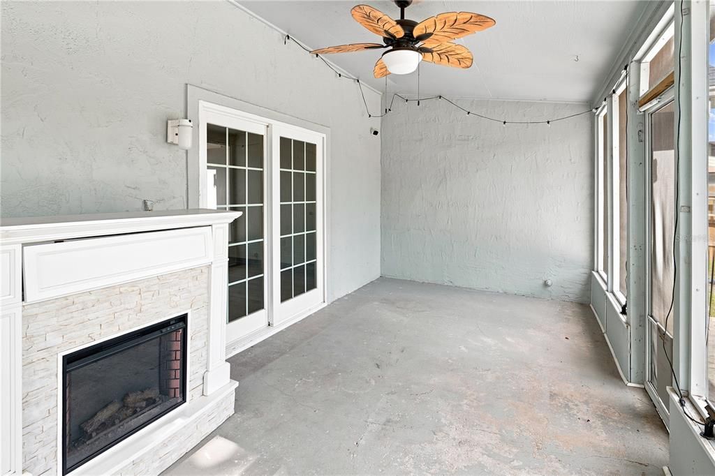 Activo con contrato: $549,900 (4 camas, 3 baños, 3095 Pies cuadrados)