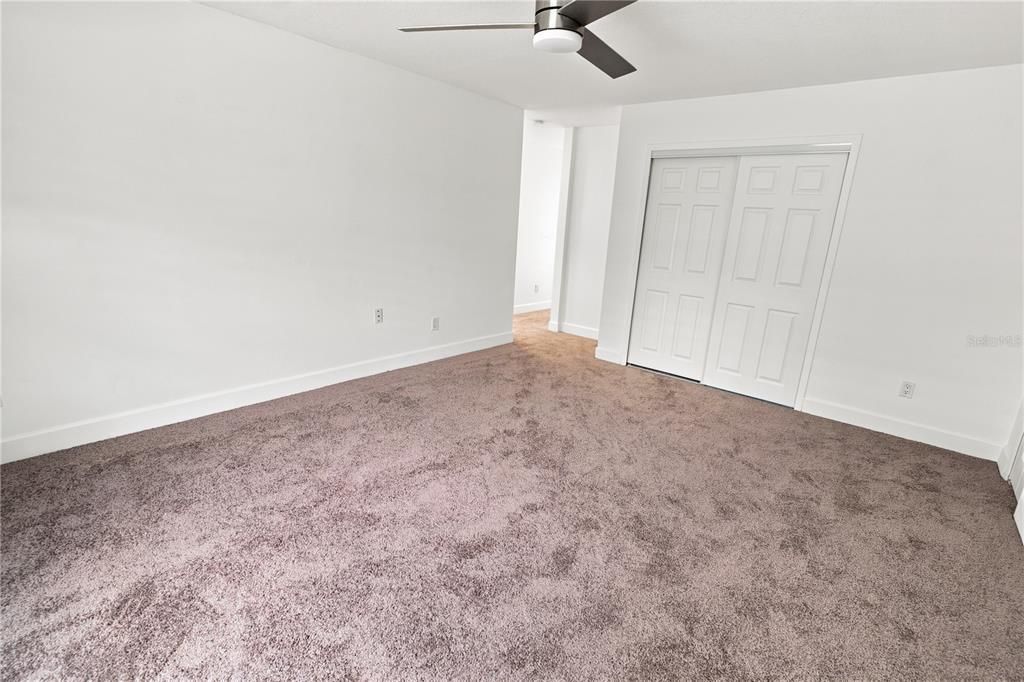 Activo con contrato: $549,900 (4 camas, 3 baños, 3095 Pies cuadrados)