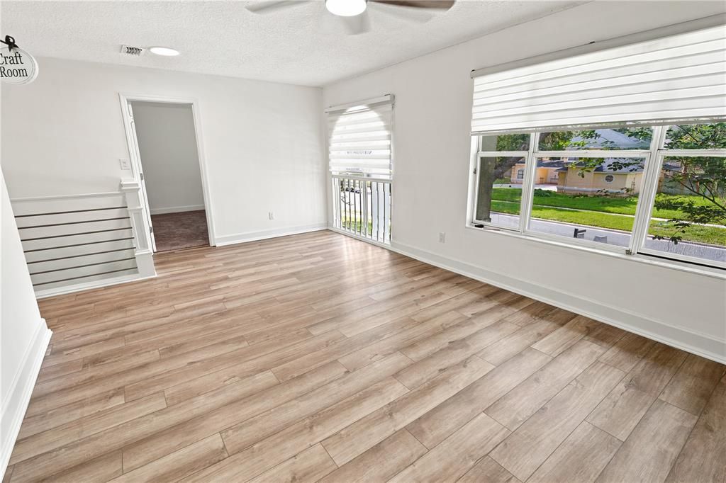 Activo con contrato: $549,900 (4 camas, 3 baños, 3095 Pies cuadrados)