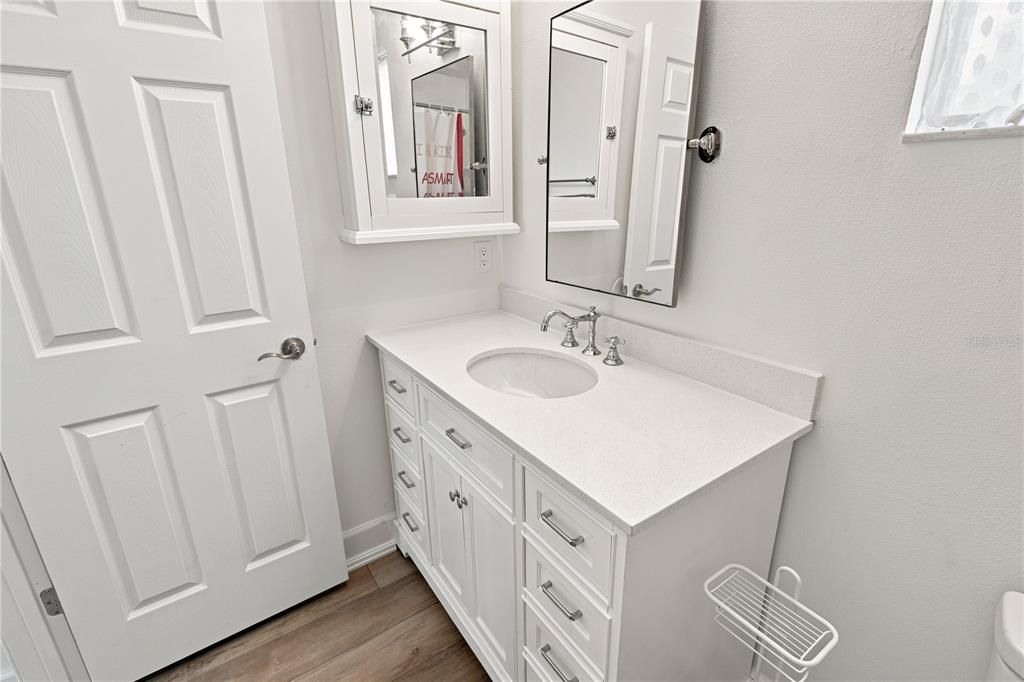 Activo con contrato: $549,900 (4 camas, 3 baños, 3095 Pies cuadrados)