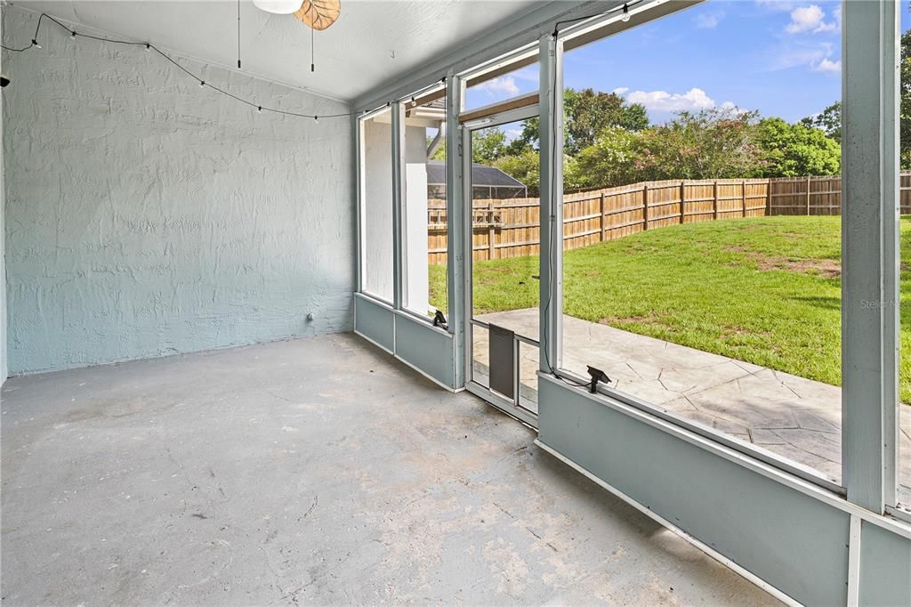Activo con contrato: $549,900 (4 camas, 3 baños, 3095 Pies cuadrados)