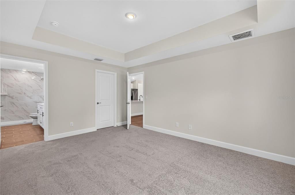 На продажу: $334,900 (4 спален, 3 ванн, 1818 Квадратных фут)