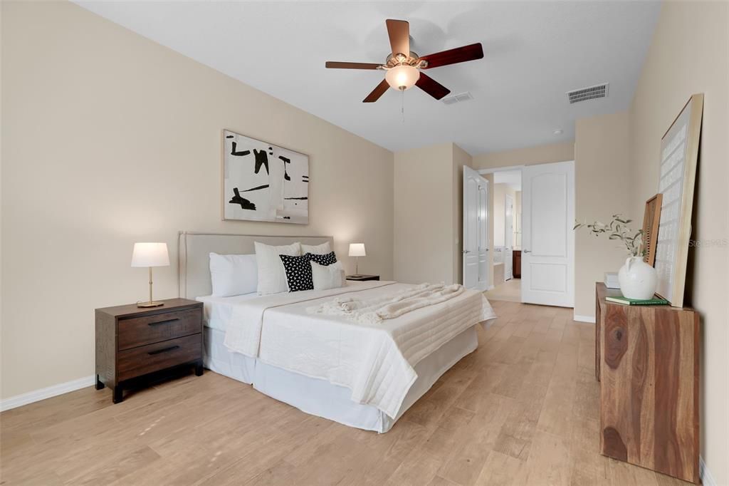 En Venta: $815,000 (4 camas, 3 baños, 2790 Pies cuadrados)